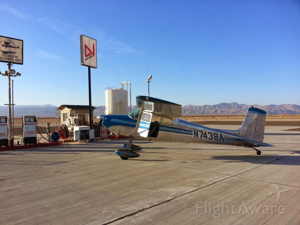 Cessna Skyhawk (N7438A) - Refueling on a picturesque day in California City. Taken right in front of Foxys Landing.
