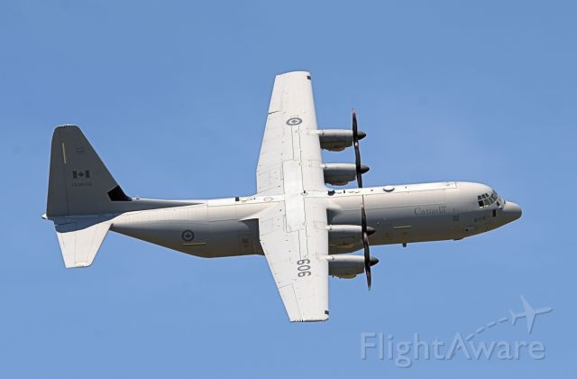 Lockheed C-130 Hercules (13-0606) - Performing a flyby at the 2016 Quinte Air Show.