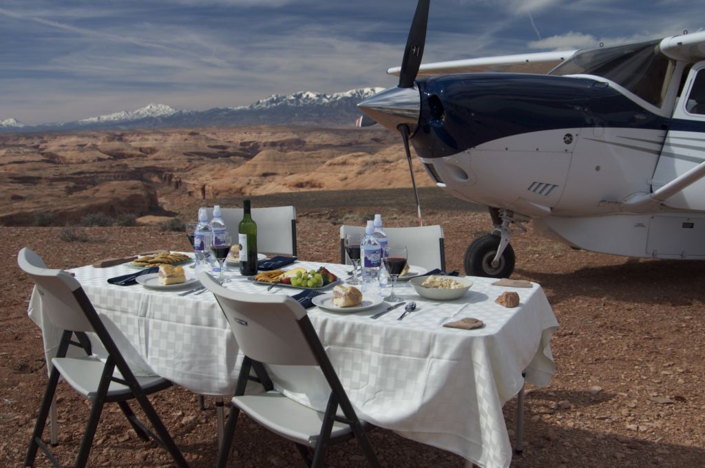 Cessna Skylane (N65309) - Angel Point, Utah, ready for lunch!  How remote can you get??