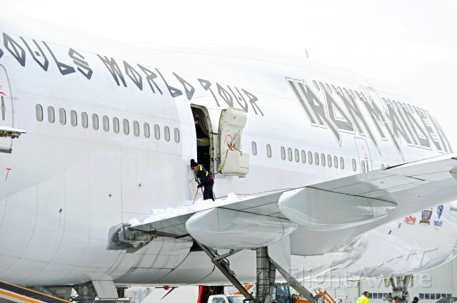 Boeing 747-400 (TF-AAK)