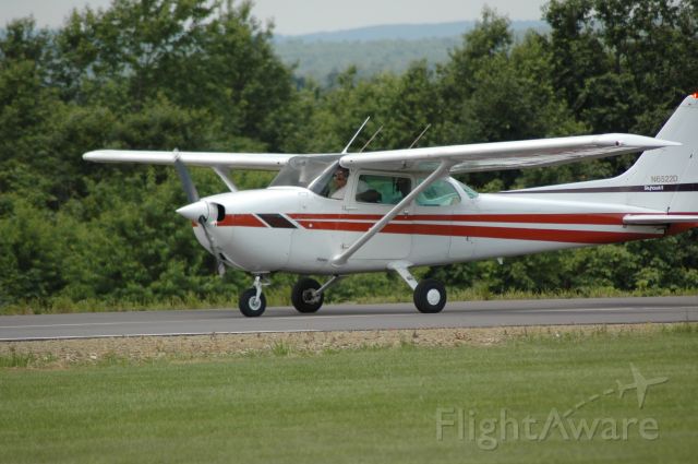 Cessna Skyhawk (N6522D) - Eagles Mere Fly-in Merritt Field 6/27/2009
