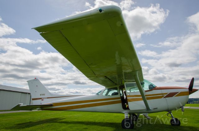 Cessna Skyhawk (N73452) - Ready for departure from Harvey Field (S43). April 2012.  Photo credit J. Wuerth