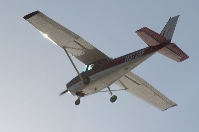 Cessna Skyhawk (N3729F) - 12/19/11, 2pm, from Peter OKnight Airport, Tampa (F8 @ 1/2,500, D600)
