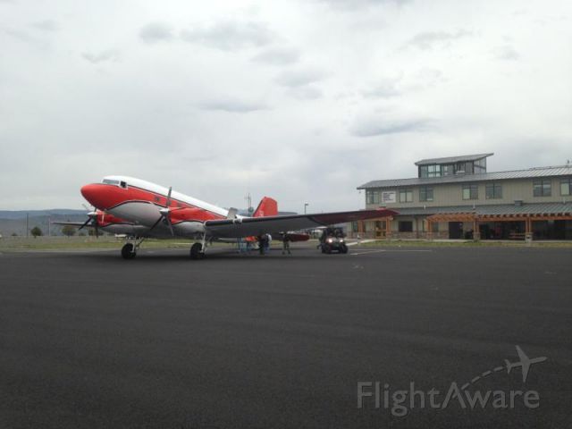 Douglas DC-3 (N115Z) - Picking up USFS personnel for training.