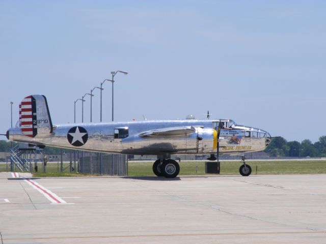 North American TB-25 Mitchell — - B-25, Pacific Prowler, performs at Wings Over Whiteman