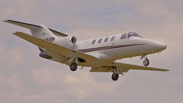 Cessna Citation CJ1 (N525DP) - Landing RWY 19 Cape May County NJ