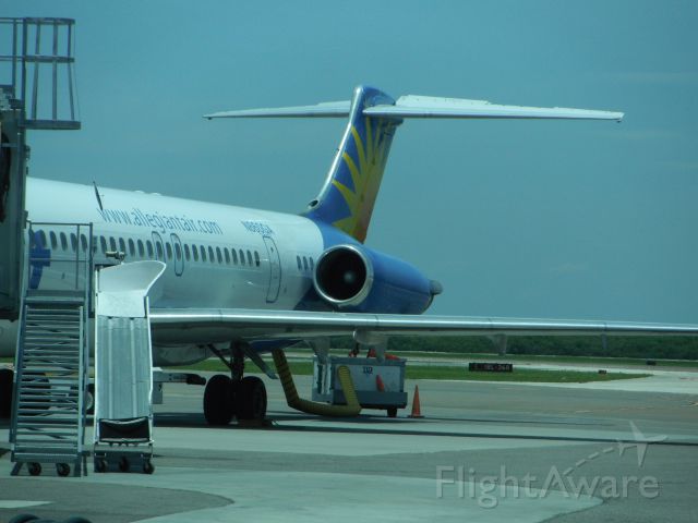 McDonnell Douglas MD-83 (N860GA) - AAY874 MD83  St. Petersburg, FL (KPIE) bound for Bangor, ME (BGR). Return flight. (Note: seemed to be an older MD83, seats reclined, but tray tables did not adjust for better fit. Super friendly crew, very impressed!)