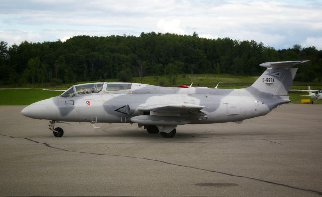 Aero L-29 Delfin (C-GGRY)