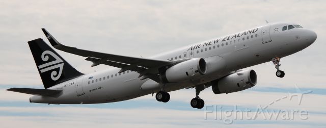 Airbus A320 (ZK-OXA)