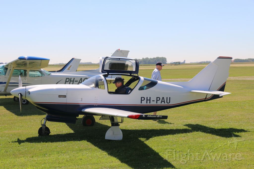 PH-PAU — - Preparing for the next flight from EHTX