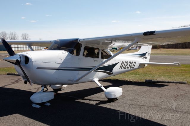 Cessna Skyhawk (N123GG)