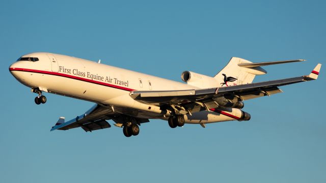BOEING 727-200 (N725CK) - "Dragster 725" landing 31L at Dallas Love Field.