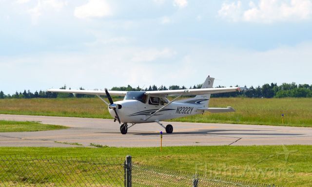 Cessna Skyhawk (N2322Y) - Howell Cessna 172S Skyhawk SP N2322Y