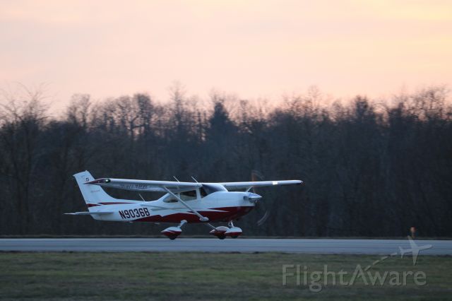 Cessna Skylane (N9036B)
