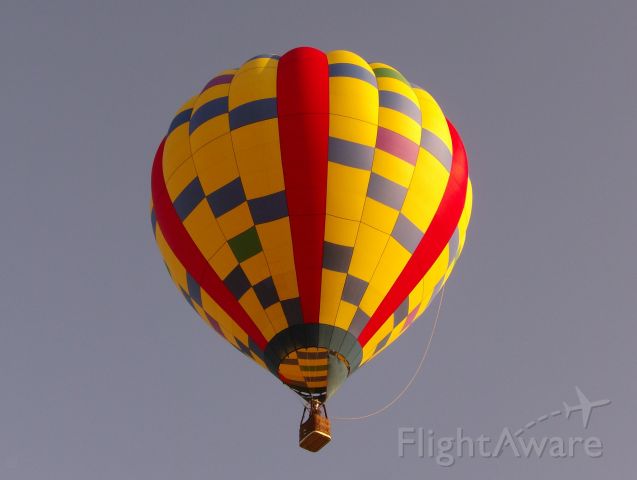 Unknown/Generic Balloon (N145BA) - Lifting off near the Downtown Shreveport airport during a local balloon rally/competition.