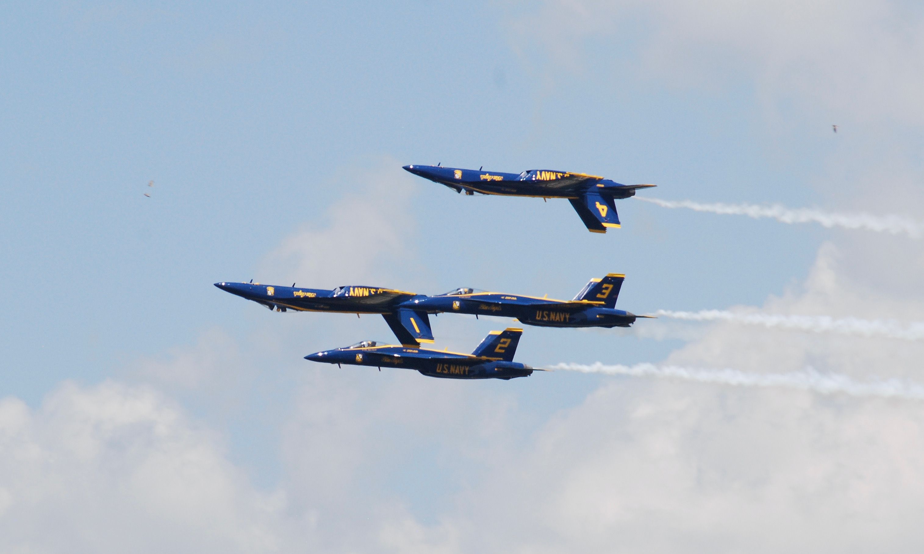 — — - Blue Angel practice 07/14/22 for Thunder Over Michigan Airshow.