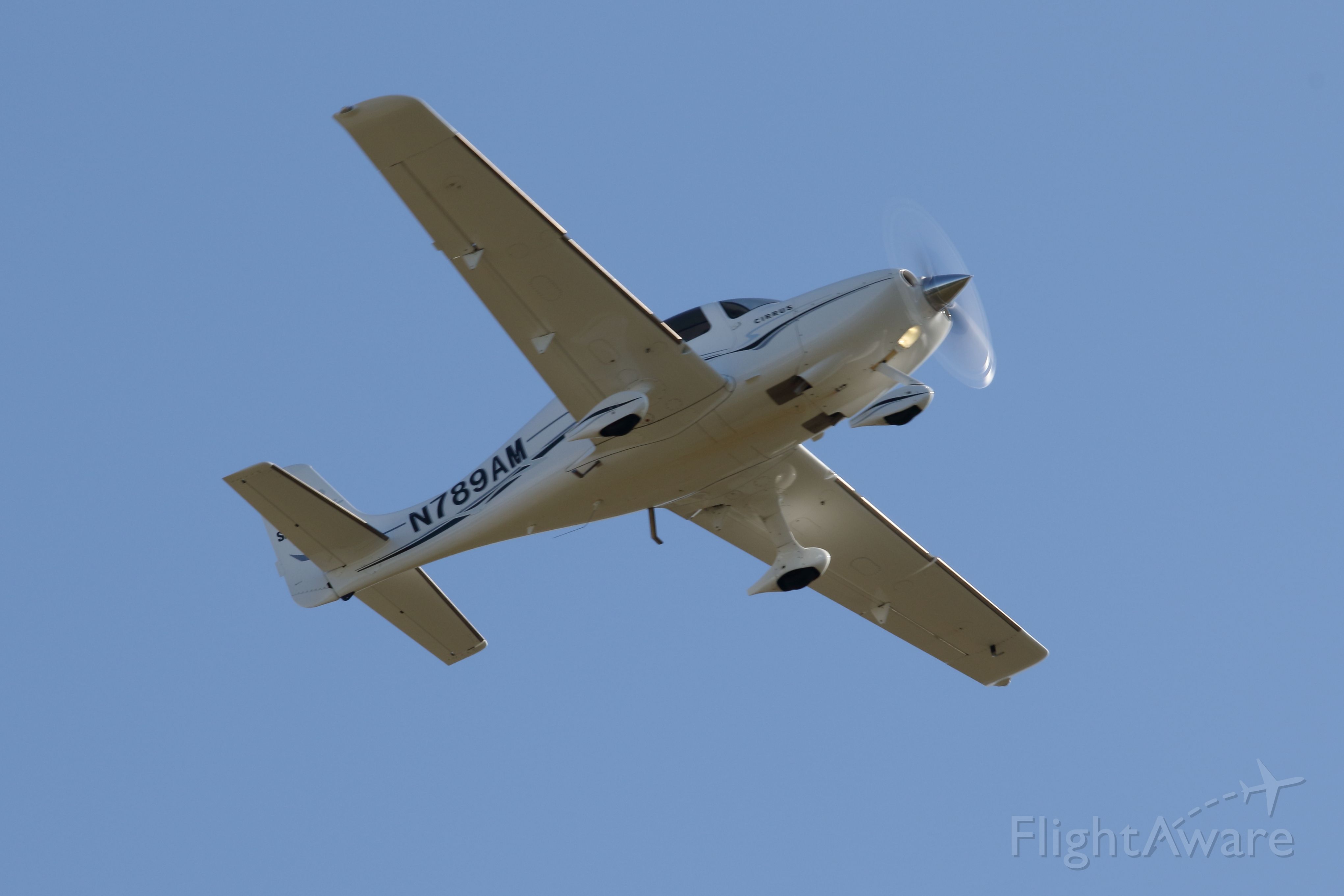 Cirrus SR-22 (N789AM) - Departing RWY 32 at SANFORD SEACOAST RGNL AIRPORT (SANFORD, ME) SFM