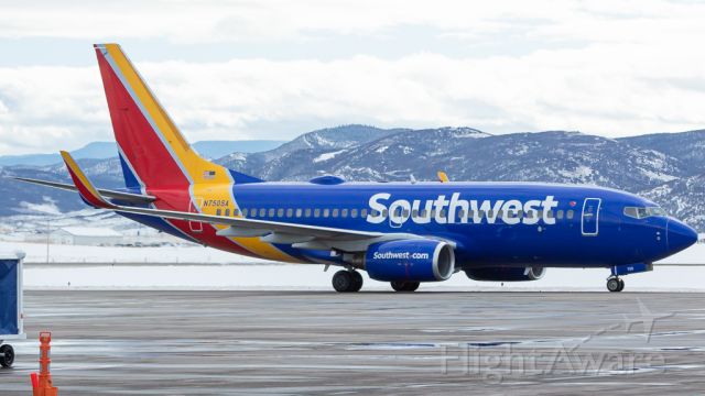 Boeing 737-700 (N750SA) - A Southwest 737 taxiing into the ramp on a cold day in Northern Colorado