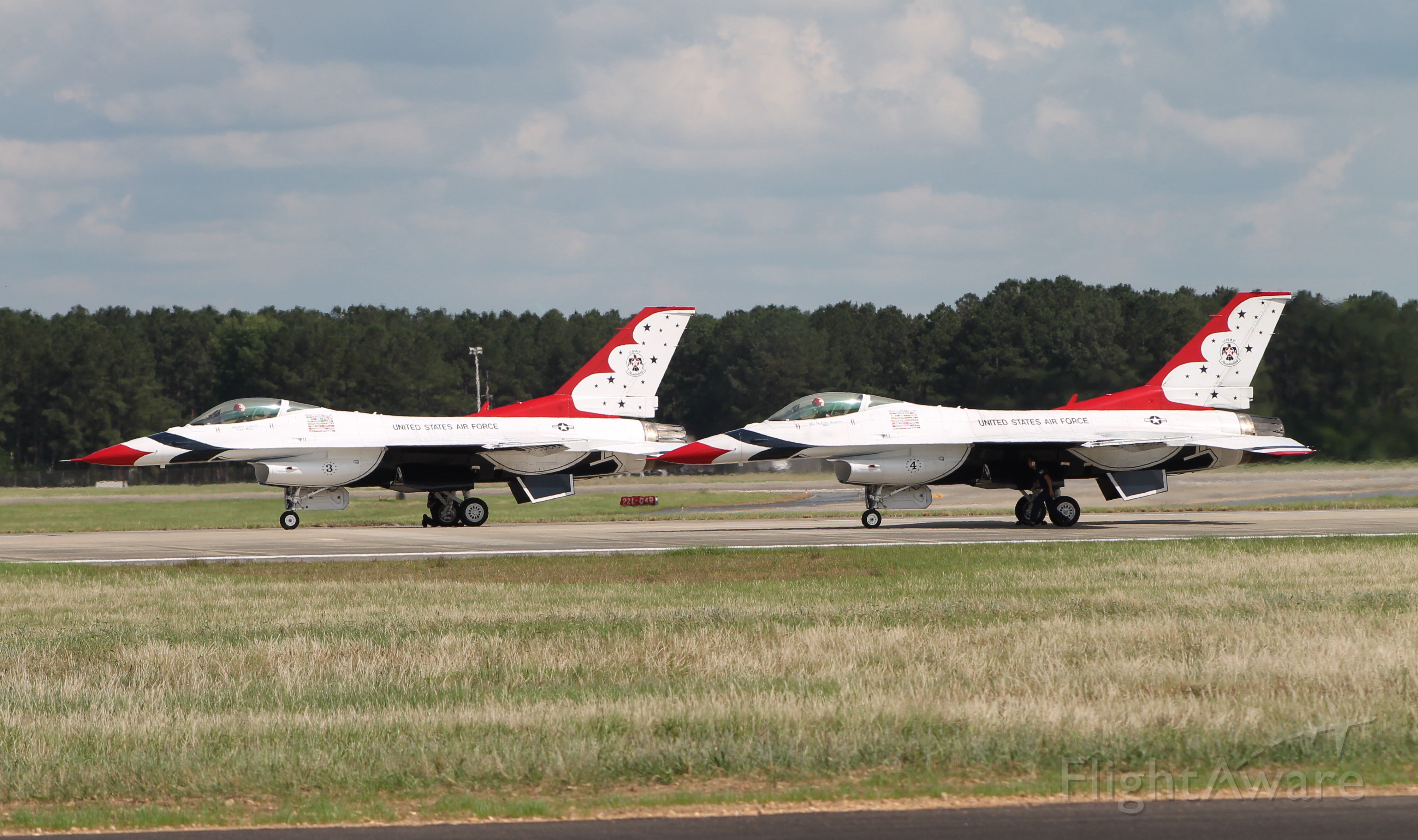 Lockheed F-16 Fighting Falcon — - Thunderbirds at Shaw Air Force Base.