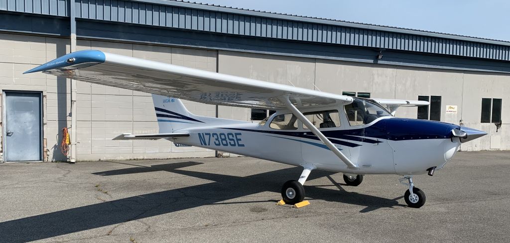 Cessna Skyhawk (N738SE)