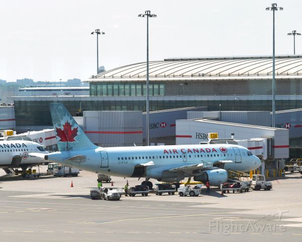 Airbus A319 (C-FYJI) - Air Canada Airbus A319-114 C-FYJI in Toronto 