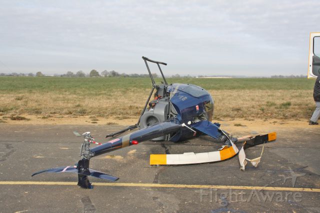 Robinson R-22 — - the r22 does not forgive careless mistake, especially in translation in ground effect. Fortunately, the pilot was left without any harm (2009)