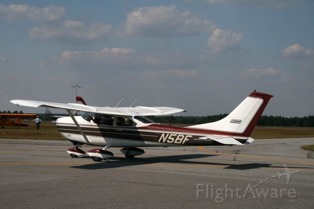 Cessna Skylane (N5BF)