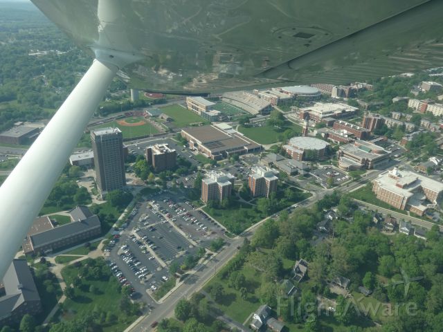 Cessna Skyhawk (N80254) - Western Kentucky University.