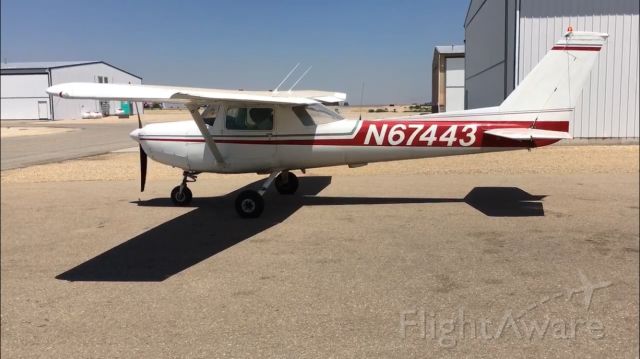 Cessna 152 (N67443) - I was sitting in  the plane 