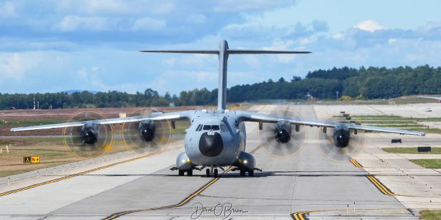AIRBUS A-400M Atlas (MBB407) - ASCOT4519 taxiing up alpha to head home.