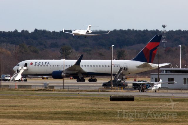 BOEING 767-300 (N193DN) - This Delta B767-300 chartered the Tennesse Titans who played the Patriots on 11/28/21. 