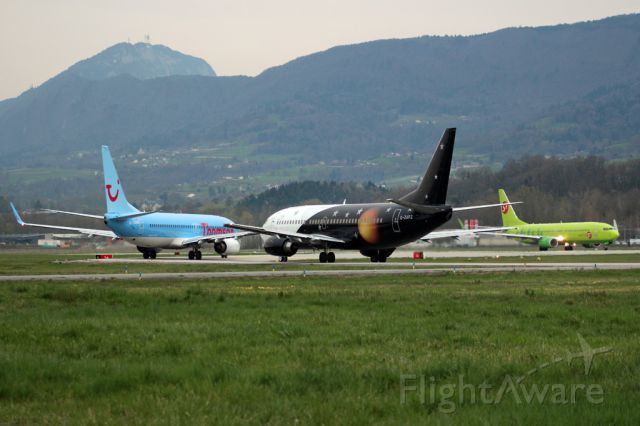 BOEING 737-300 (G-ZAPZ) - Boeing rush on departure runway 36 at Chambery during winter charters!