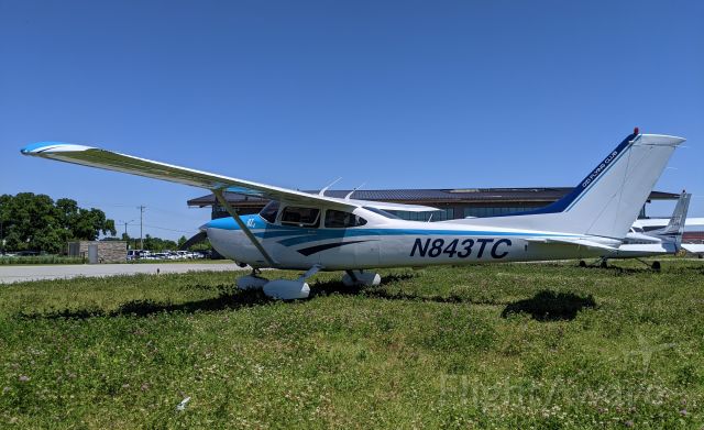 Cessna Skylane (N843TC) - When the ramp is full, you park in the grass