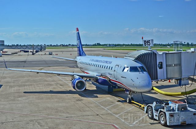 Embraer 170/175 (N827MD) - N827MD US Airways Express (Republic Airlines) Embraer ERJ-170-100SU 170SU (cn 17000047)br /br /Louis Armstrong New Orleans International Airport (IATA: MSY, ICAO: KMSY, FAA LID: MSY)br /TDelCorobr /May 12, 2013