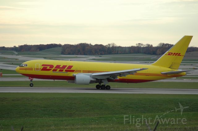 N789DH — - a sunday evening take off for a DHL A310