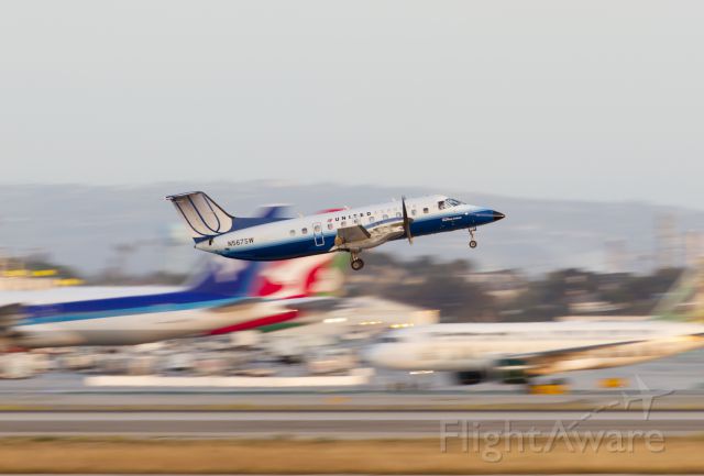 Embraer EMB-120 Brasilia (N567SW) - May 5th, 2015-The last day of operations for SkyWests EMB-120 Brasilia and one of the last few "Bro" flights out of LAX ever.