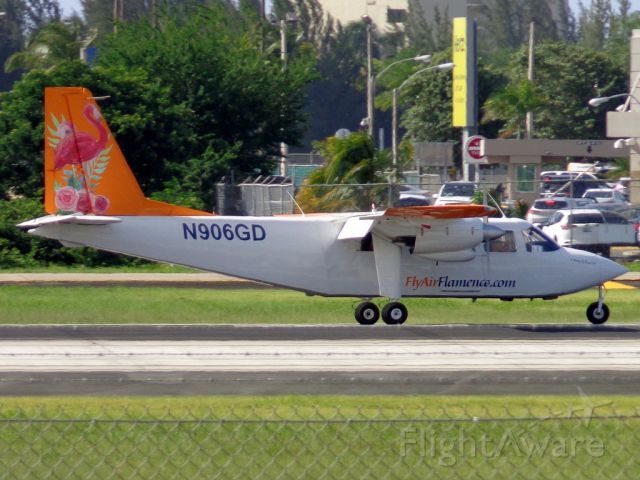 ROMAERO Islander (N906GD)