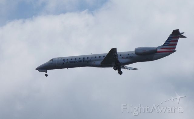 Embraer ERJ-145 (N683AE) - On final is this American Airlines Eagle Embraer ERJ-145 in the Summer of 2018.