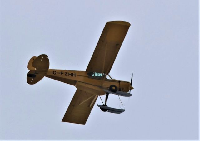 C-FZHH — - C-FZHH Piper PA-18 140 survolant la ville de Lavaltrie QC. Le 24-11-2022 à 11:49