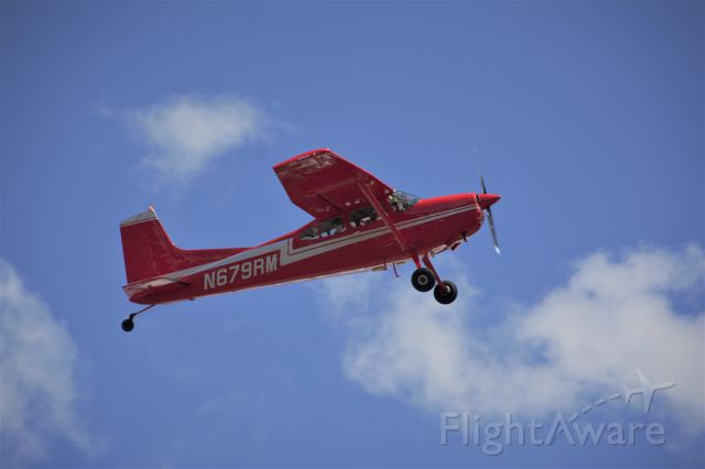 Cessna Skywagon 180 (N679RM)