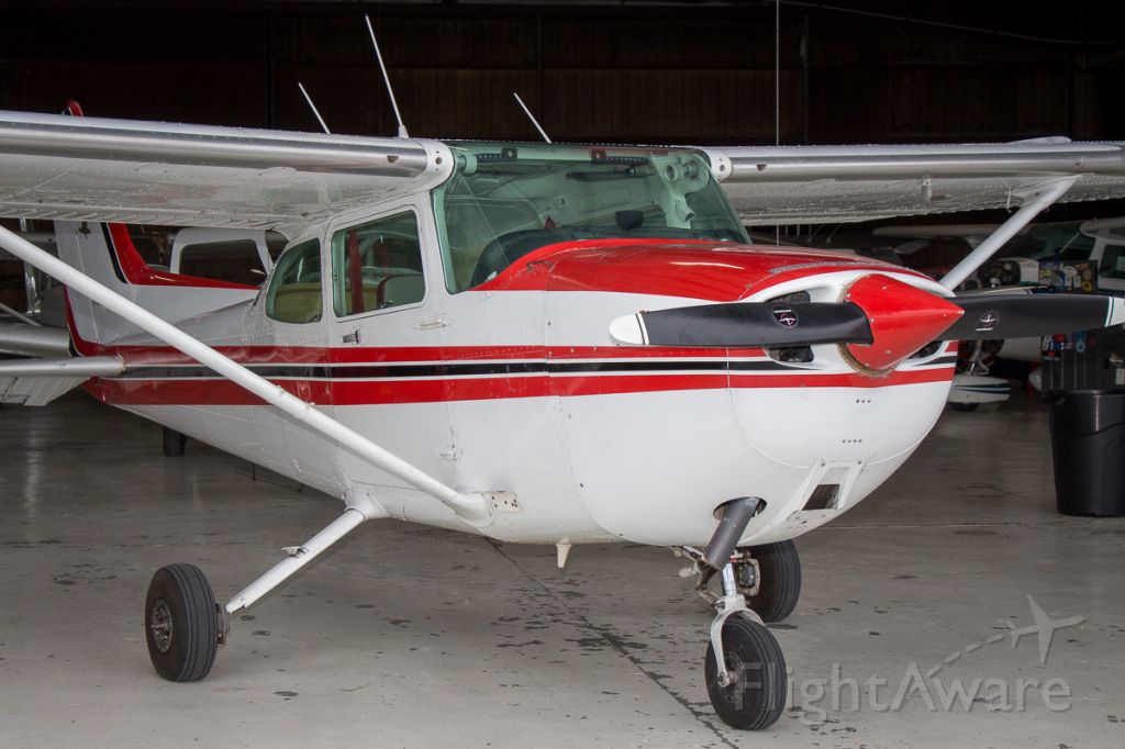 Cessna Skyhawk (N63663)