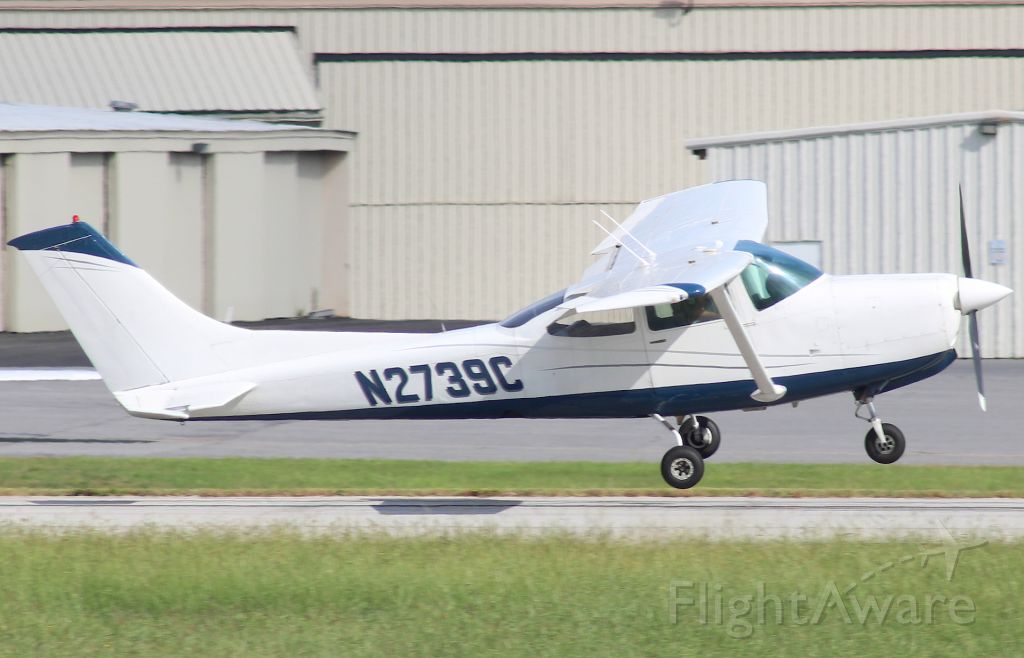 Cessna Skylane RG (N2739C) - A 1978 Cessna R182 Skylane RG owned by LGE Flying Club. Photo taken on 9/11/2020.