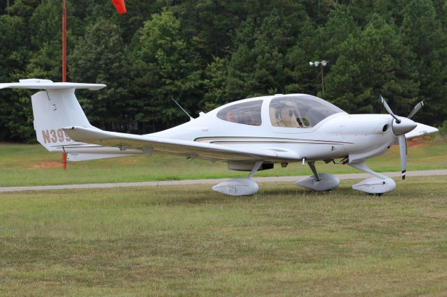 Diamond Star (N399DS) - Parked at 5NC3 on 8-23-2015