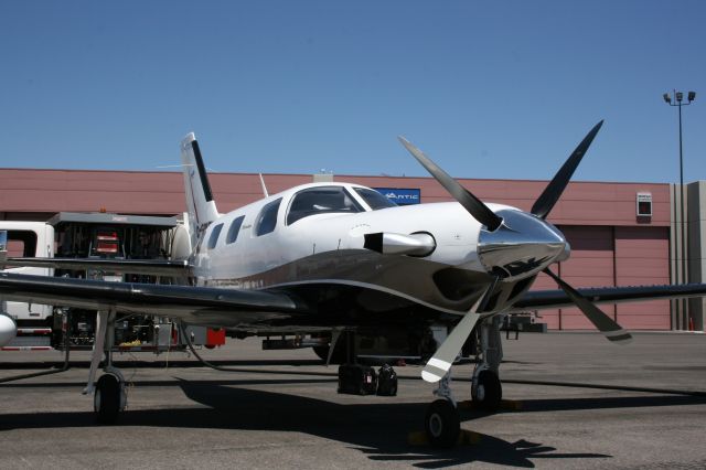 Piper Malibu Meridian (C-GWEL) - Fueling in KLAS. A/C Lost 17/Nov/2012 as C-GWEI