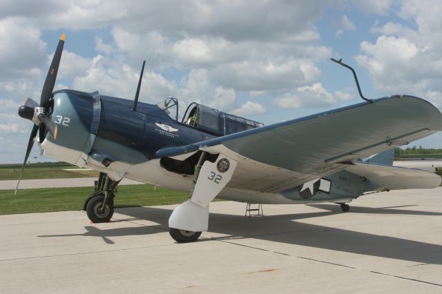 Experimental 100kts-200kts (N92879) - Helldiver at Outagamie Cty Appleton, WI during EAA 2013.
