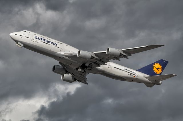 BOEING 747-8 (D-ABYG)