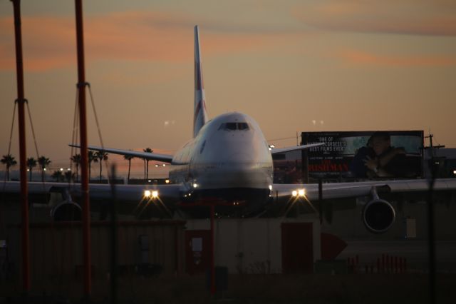 Boeing 747-400 (G-CIVI)