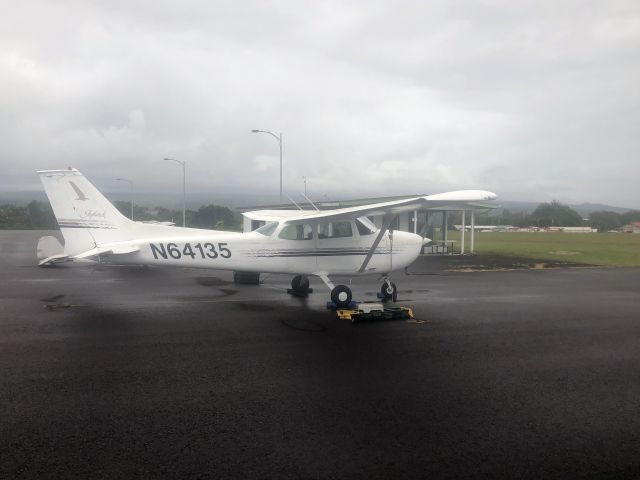 Cessna Skyhawk (N64135) - 10 APR 2019.