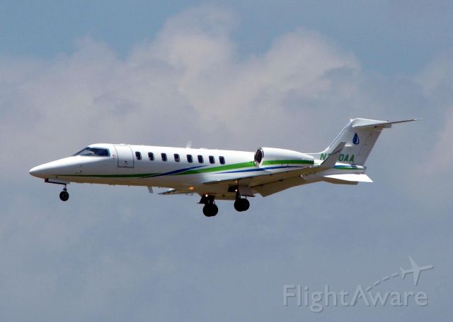 Learjet 45 (N300AA) - Landing on runway 14 at Shreveport Regional.