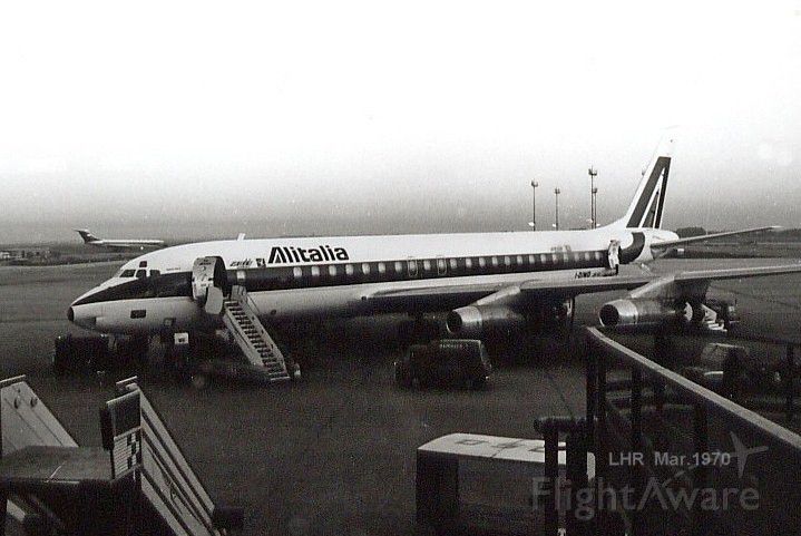 — — - Alitalia DC-8-40 at LHR 1970